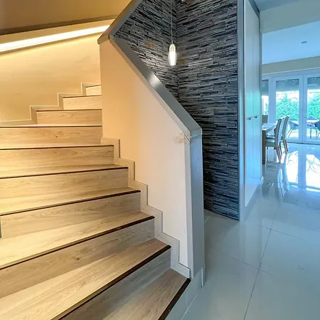Antares Apartman Gyula Exterior photo